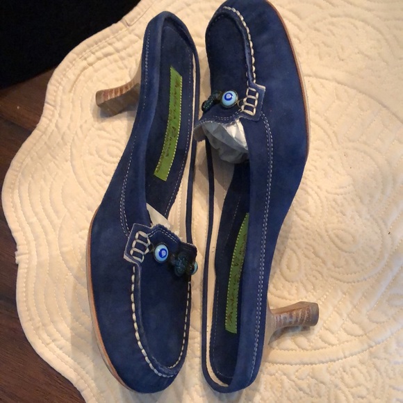 💙🇮🇹Geoffredo Fantini Blue suede crystal & bead embellished kitten heel slides - Picture 2 of 12